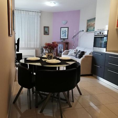 Near Beach Apartment Reno With Private Parking Split Eksteriør bilde