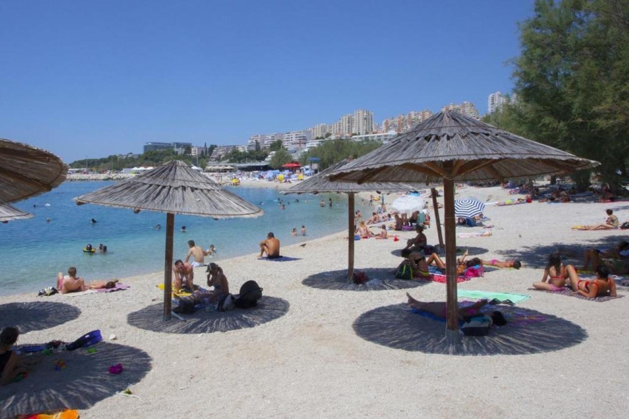 Near Beach Apartment Reno With Private Parking Split Eksteriør bilde