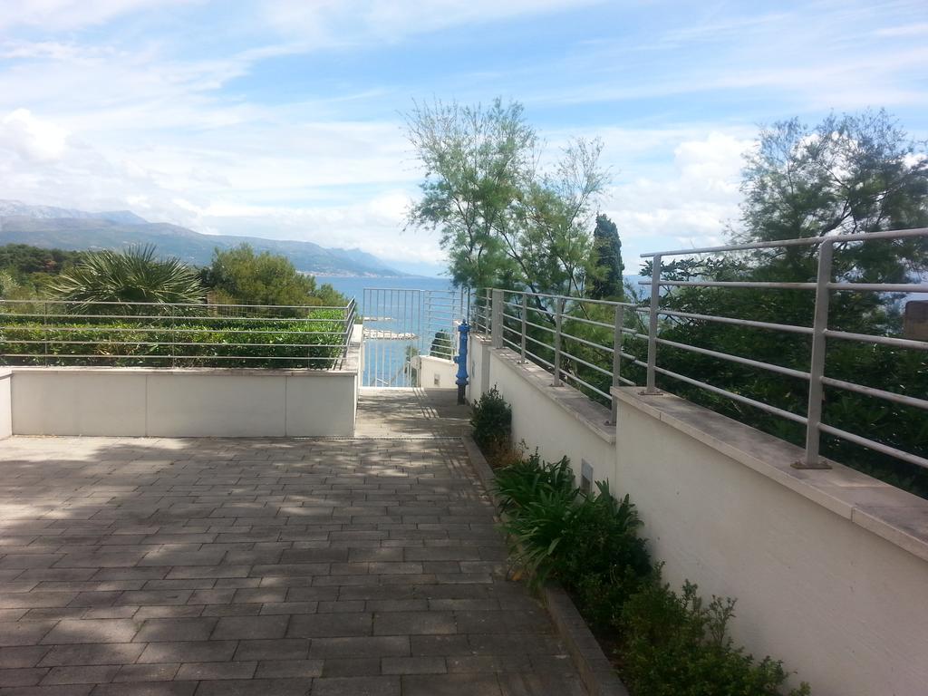 Near Beach Apartment Reno With Private Parking Split Eksteriør bilde