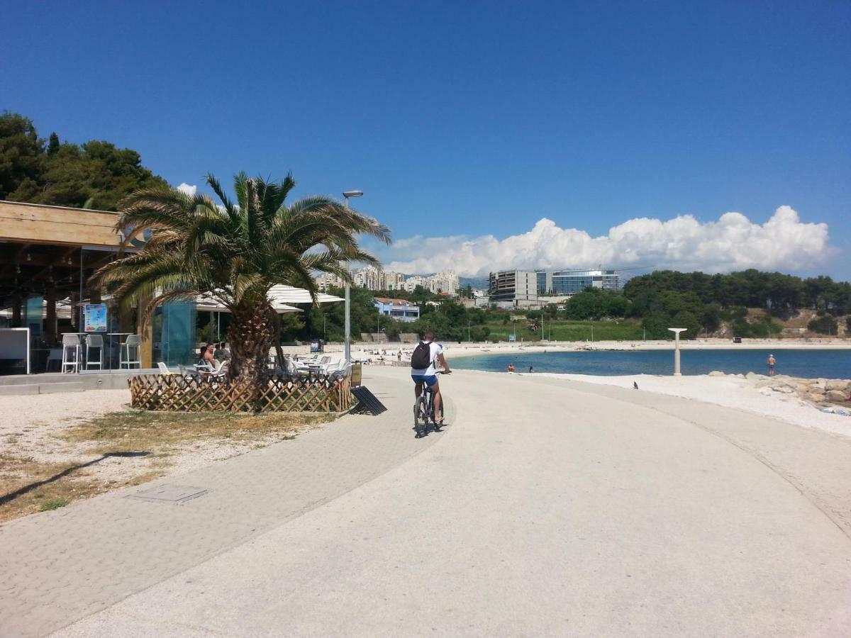 Near Beach Apartment Reno With Private Parking Split Eksteriør bilde