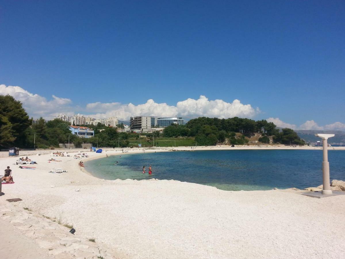 Near Beach Apartment Reno With Private Parking Split Eksteriør bilde