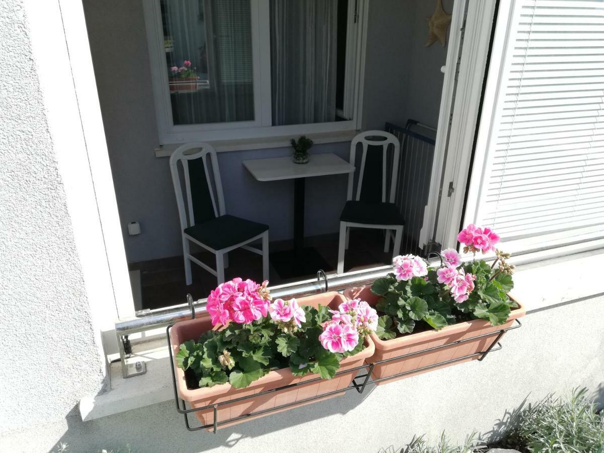Near Beach Apartment Reno With Private Parking Split Eksteriør bilde